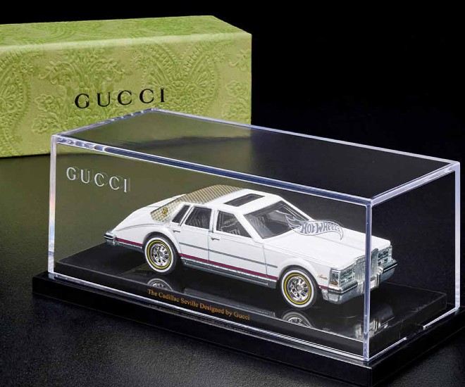 GUCCI Cadillac Seville ホットウィール世界限定5000 Gucci x Hot Wheels: Miniature Cadillac Seville - LUXUO