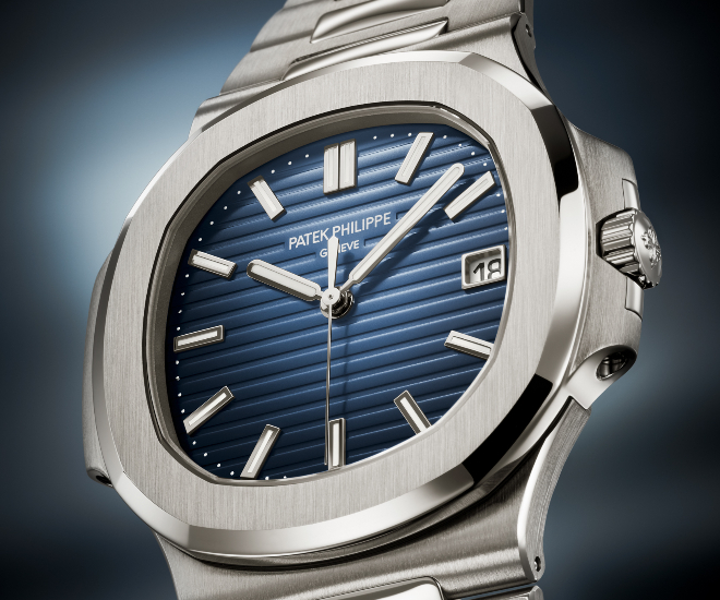 Patek Philippe Nautilus Ref. 5811: All That Glitters