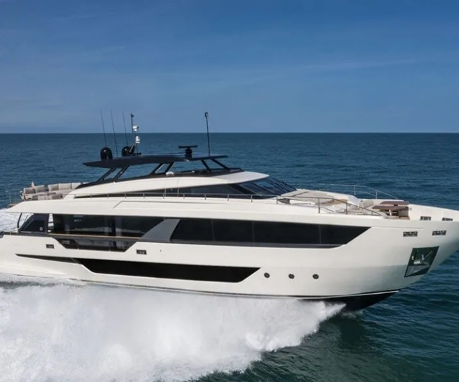Boat Lagoon Yachting Sells Pre-Owned Ferretti Flagship