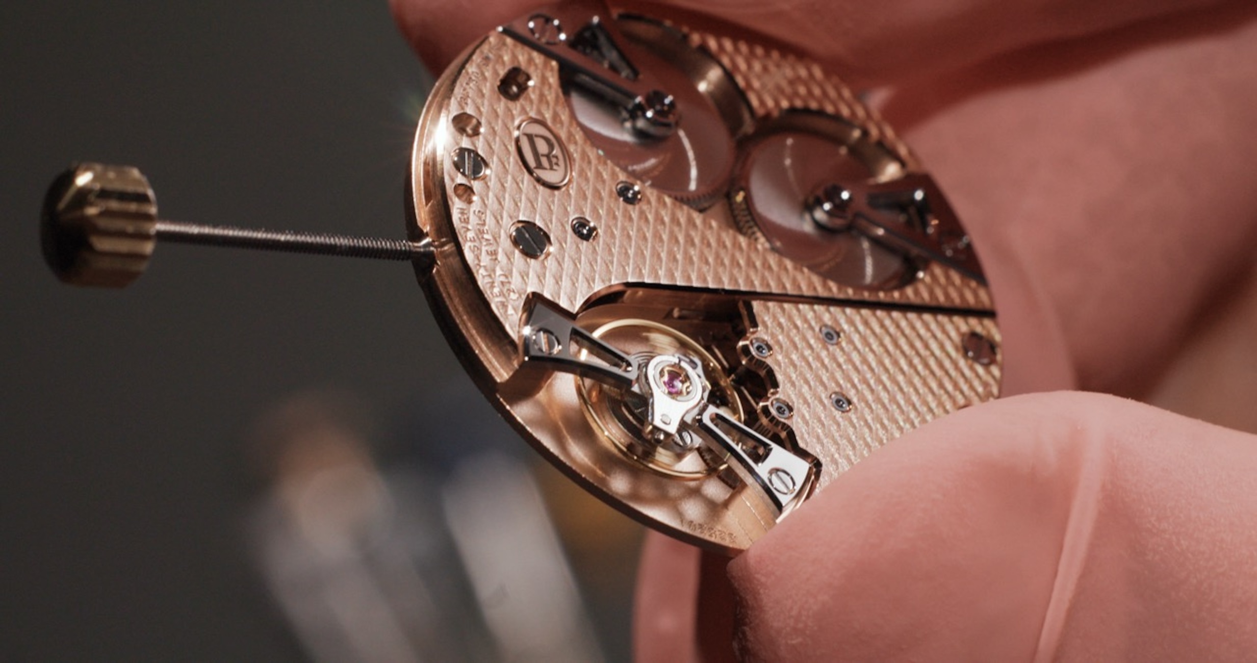 Guido TerreniCalibre PF733 that
powers the Toric
Quantieme Perpetuel