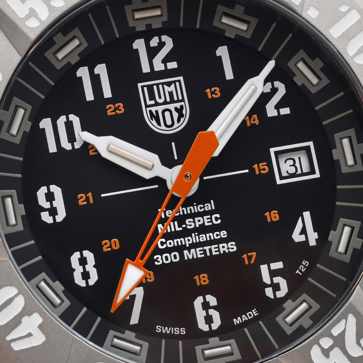 Luminox