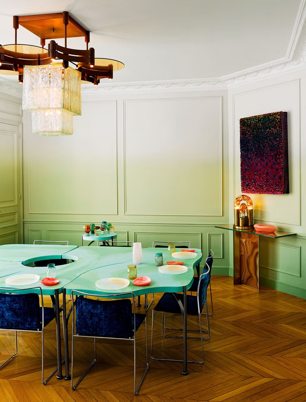 Designed by Uchronia, image by Félix Dol Maillot