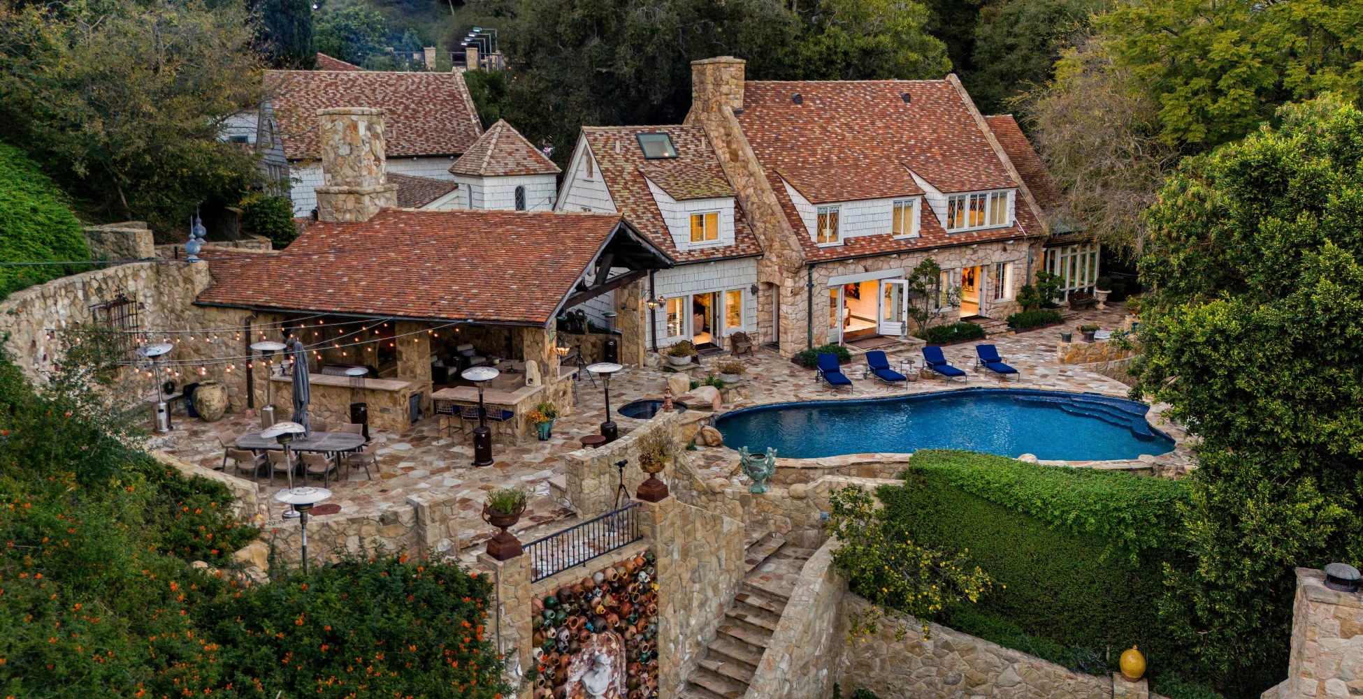 La casa de James Cagney, Luan Pernia